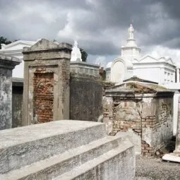 New Orleans Cemetery Tours