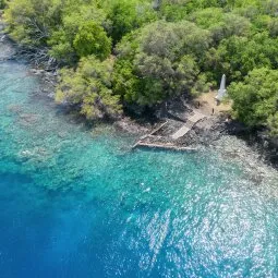 Snorkel at Captain Cook Monument