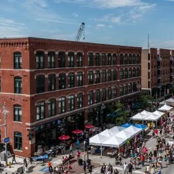 Des Moines' Downtown Farmers' Market