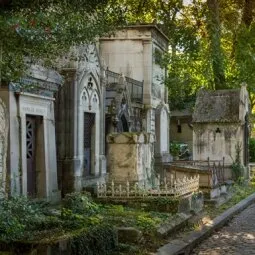 Pere-Lachaise Cemetery (Cimetiere du Pere-Lachaise)