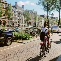 Learn about Amsterdam atop a bike