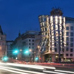 Dancing House (Tancící dum)