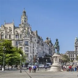 Avenida dos Aliados (Avenue of the Allies)