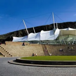 Dynamic Earth