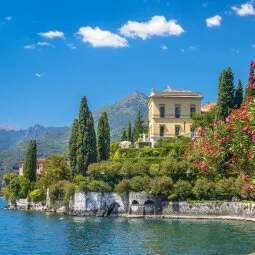 Take a daytrip to Lake Como