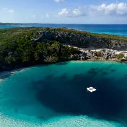 Dean's Blue Hole (Clarence Town)